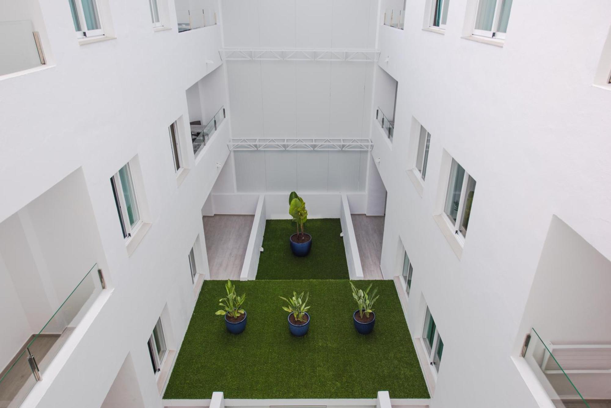 Apartamentos Los Angeles Сан-Антонио-Абад Экстерьер фото